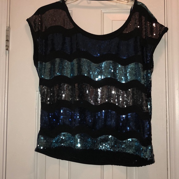 Sequin top - Picture 2 of 4